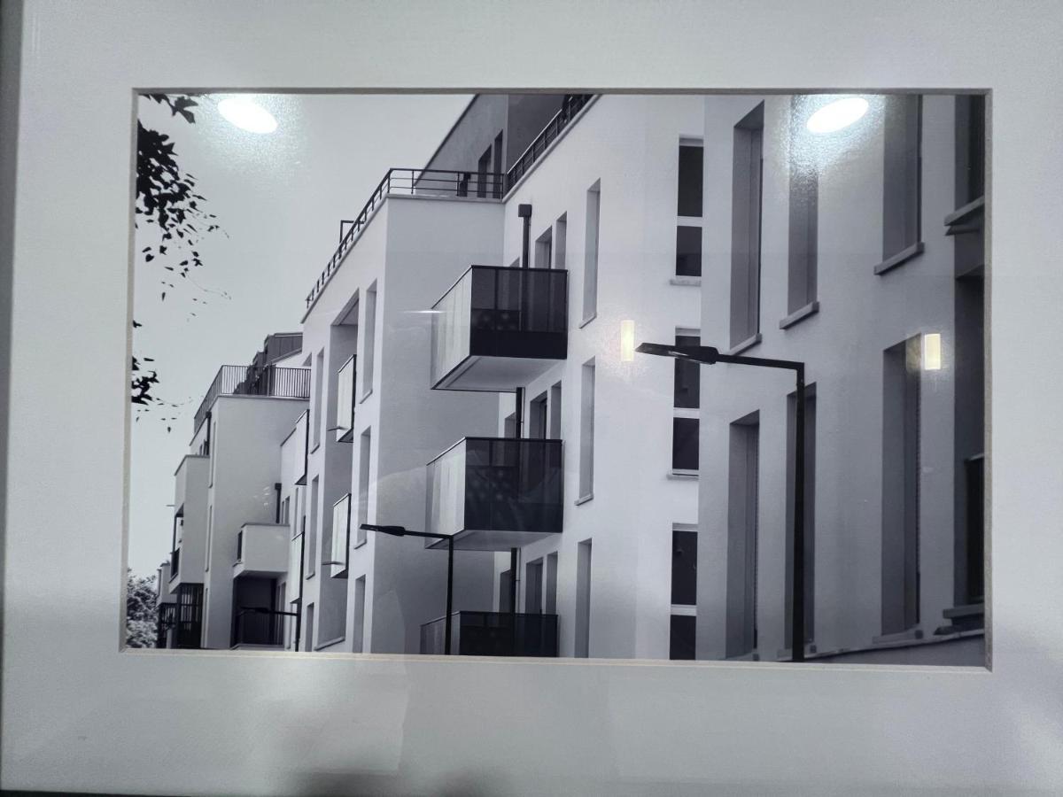 Chambre Individuelle Dans Un Appartement A 37 De Champs Elysees Sartrouville Kültér fotó